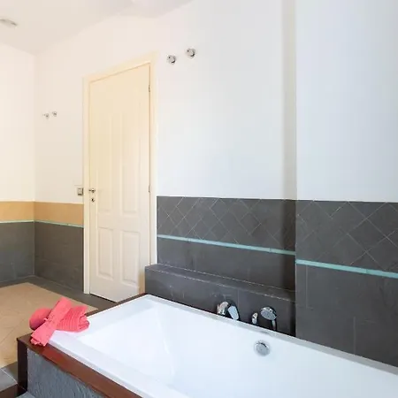 Вилла Home2book Luxury *